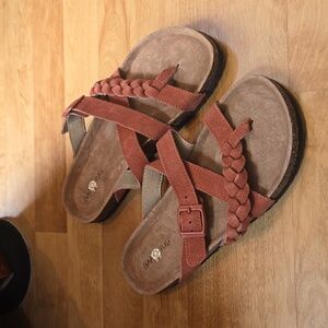 Nice GAAHUU rust colored leather sandals size 7